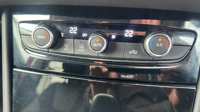 Vauxhall Grandland X 1.2 Turbo SRi Nav 5dr Auto Petrol Hatchback